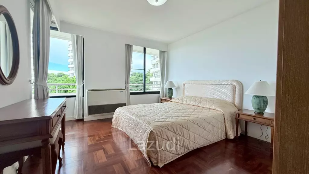 3 Bedrooms 3 bathrooms 266 SQ.M. Royal Cliff Garden