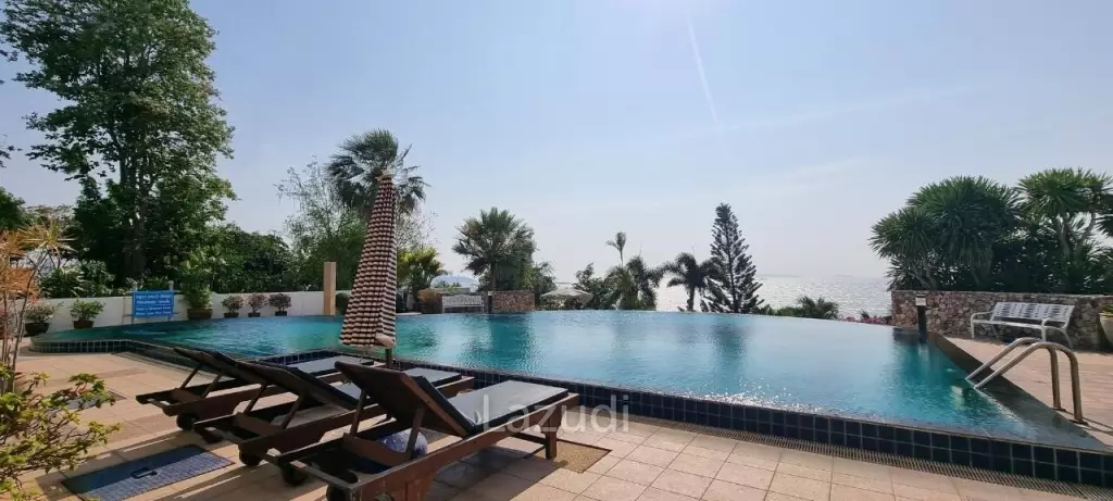 3 Bed 311 SQ.M Beachfront House at Baan Rimpha