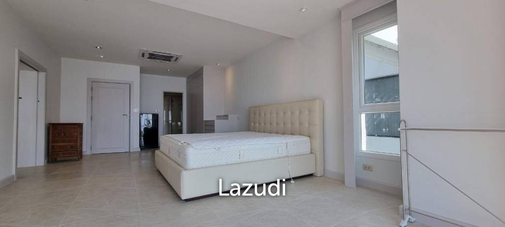 3 Bed 311 SQ.M Beachfront House at Baan Rimpha