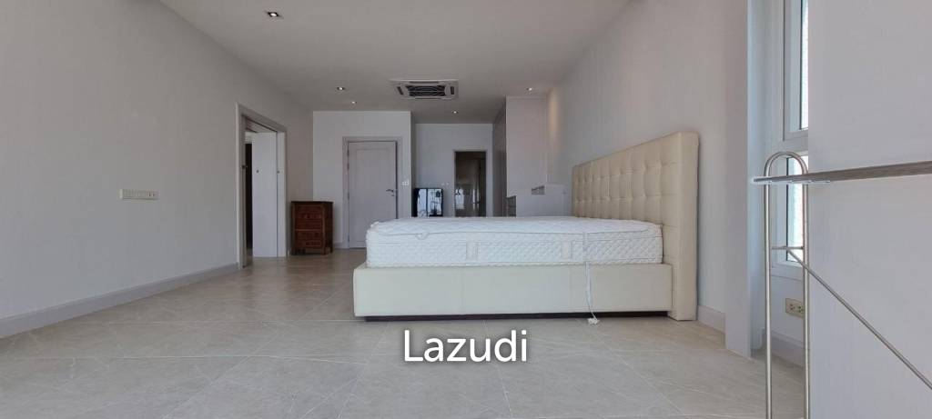 3 Bed 311 SQ.M Beachfront House at Baan Rimpha