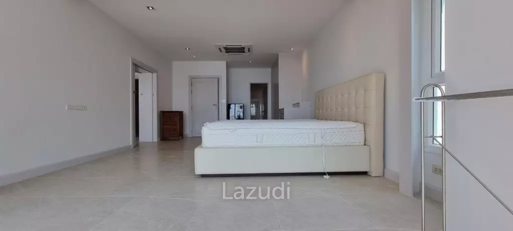 3 Bed 311 SQ.M Beachfront House at Baan Rimpha