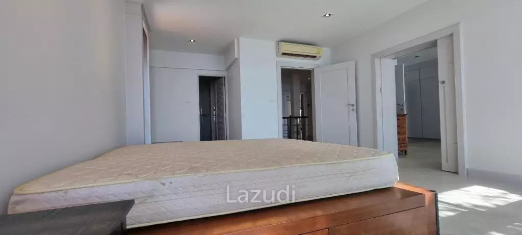 3 Bed 311 SQ.M Beachfront House at Baan Rimpha
