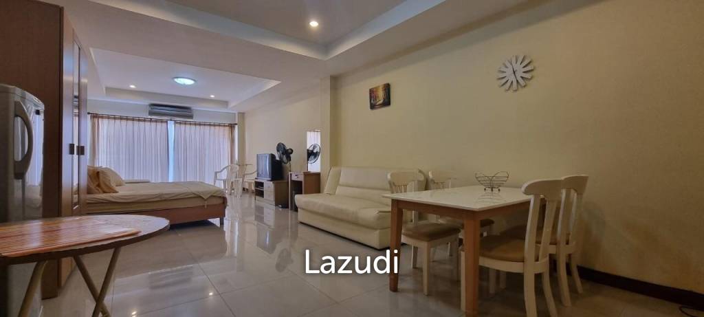 Expansive Retail Space with Residence in Pattaya