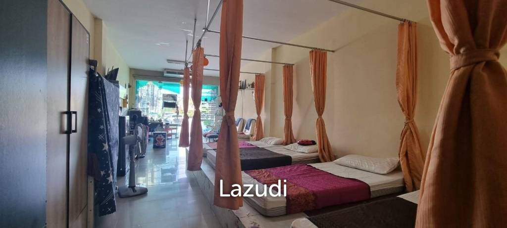 Expansive Retail Space with Residence in Pattaya