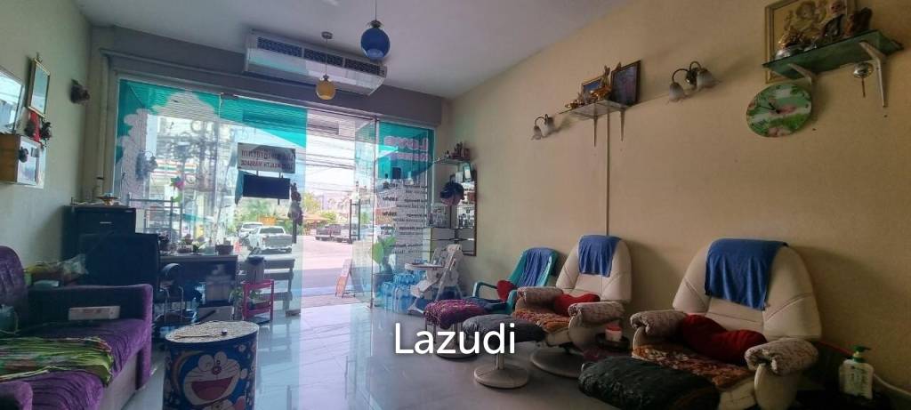 Expansive Retail Space with Residence in Pattaya