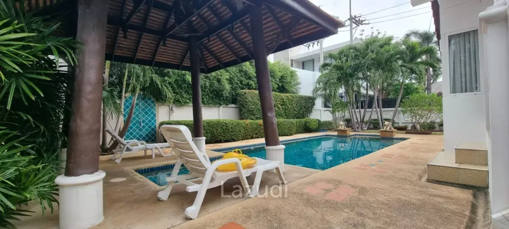 3 Beds 3 Baths 230 SQ.M. Villa for Rent in East Pattaya