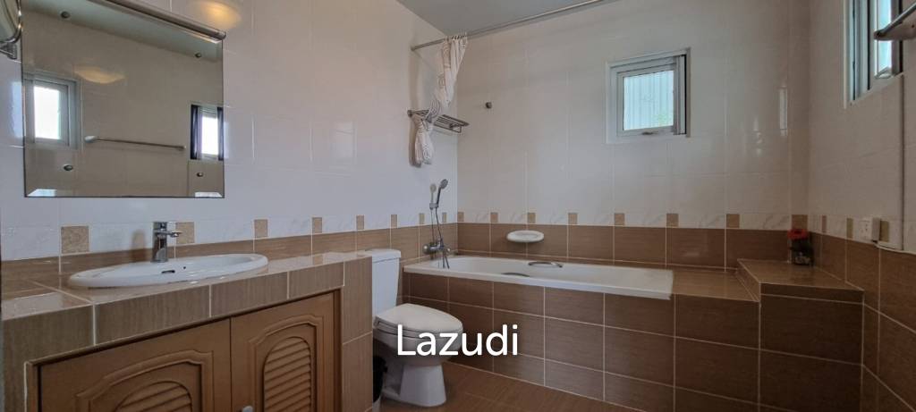 3 Beds 3 Baths 230 SQ.M. Villa for Rent in East Pattaya