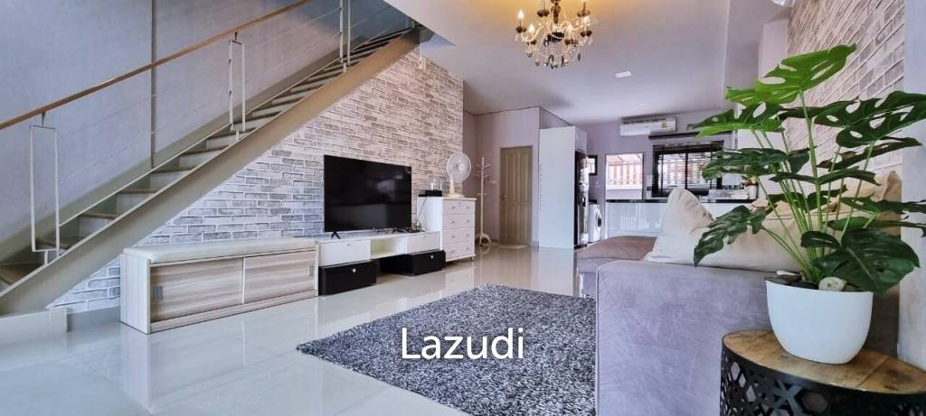 168 SQ.M 3 Bed 3 Storey House in Na Jomtien