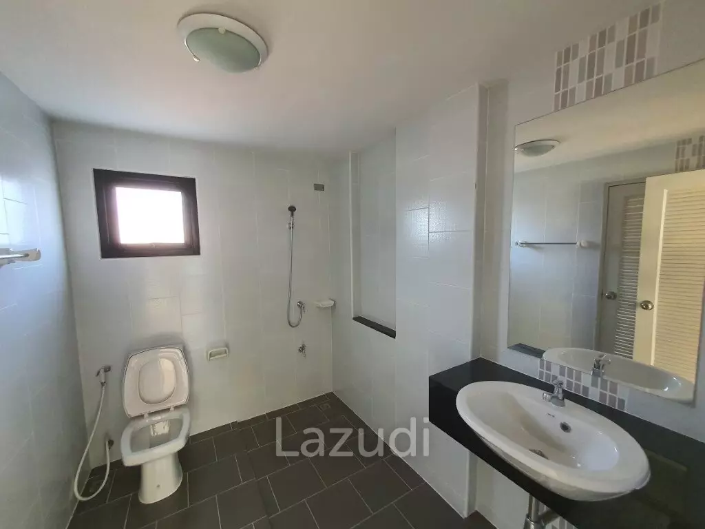 2 Storey House for Sale in East Pattaya