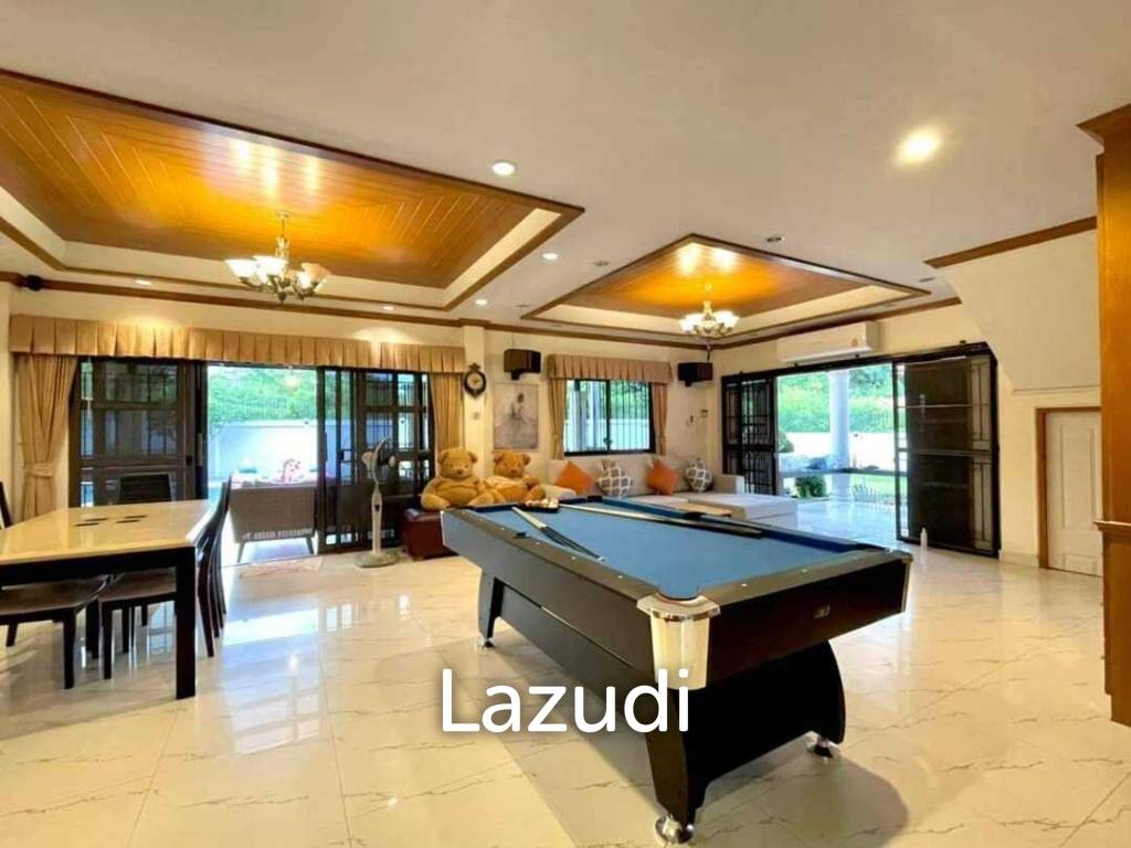 House with Swimming Pool for Sale