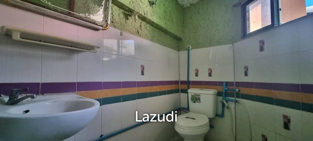 3-Storey House for Sale in Thappraya