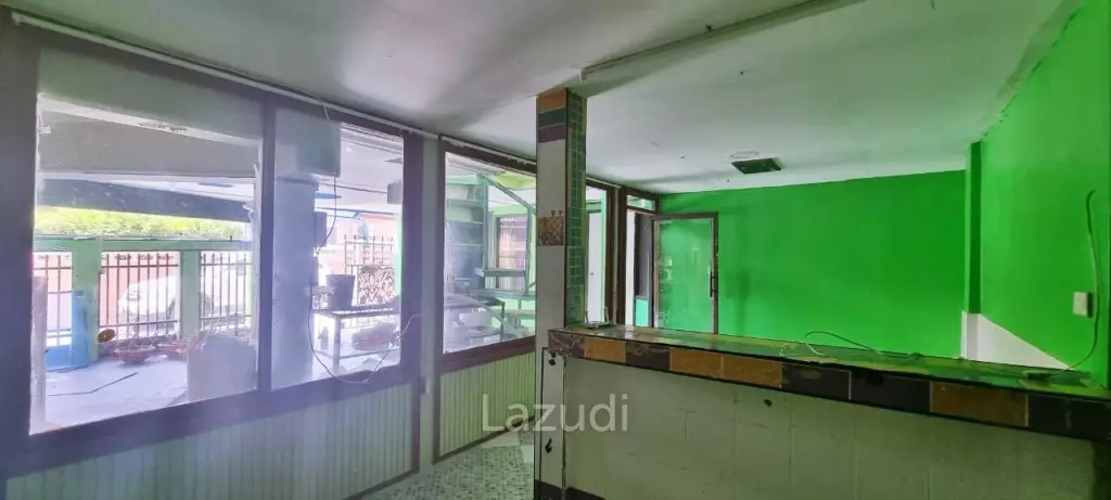 3-Storey House for Sale in Thappraya