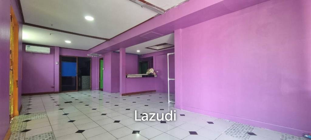 3-Storey House for Sale in Thappraya