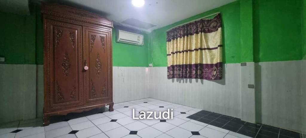 3-Storey House for Sale in Thappraya