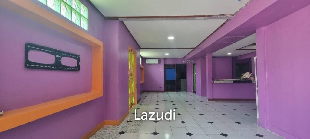 3-Storey House for Sale in Thappraya