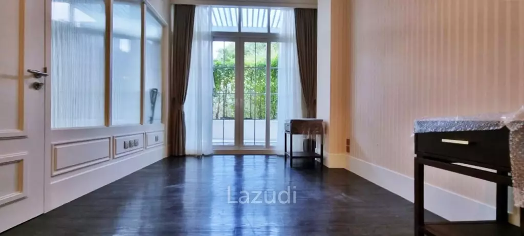1 Bed 67 SQ.M Grand Florida Beachfront