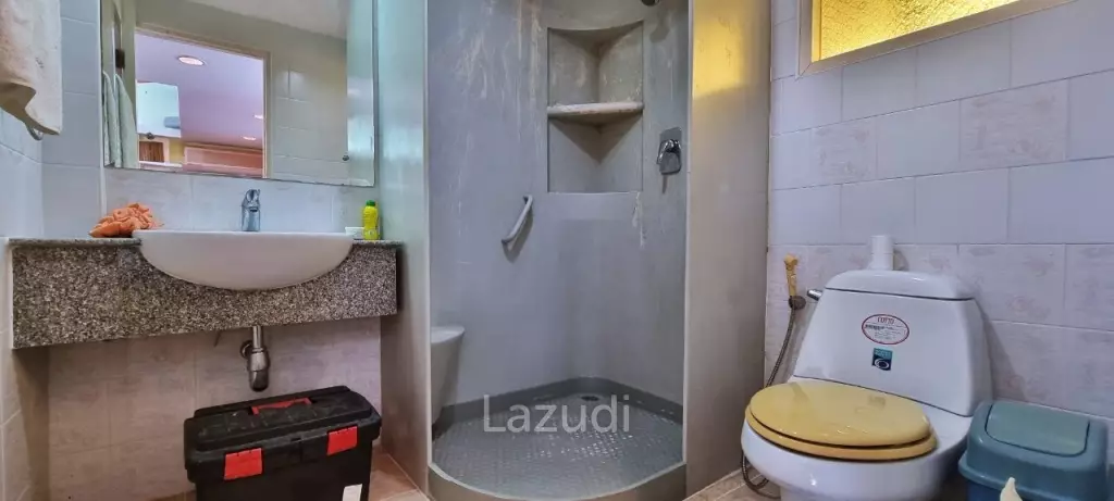 3 Storey House in Wongamat for Sale