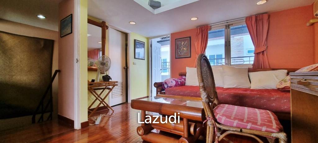 3 Storey House in Wongamat for Sale