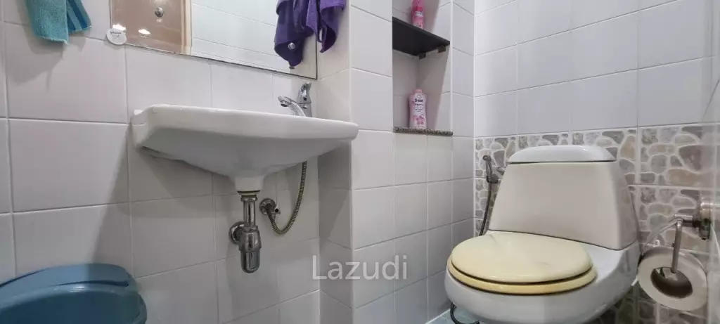 3 Storey House in Wongamat for Sale