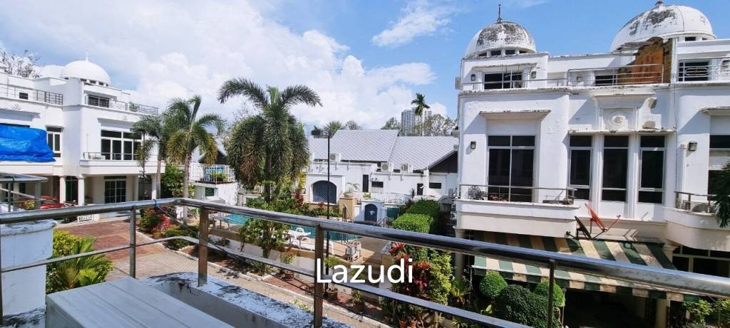3 Storey House in Wongamat for Sale