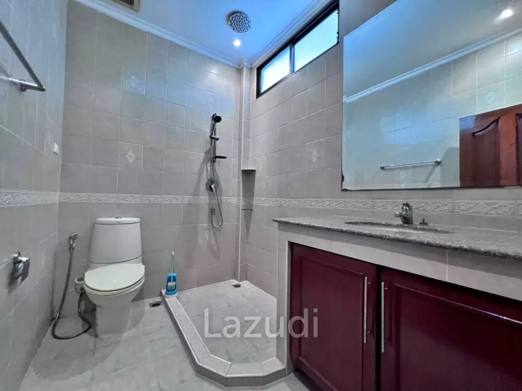 Pratumnak House With 2Beds for Sale
