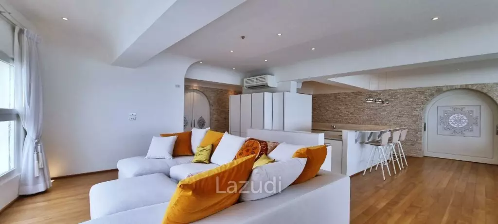 2 Bed 2 Bath 199 SQ.M Metro Jomtien Condotel