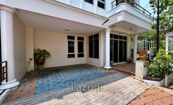 4Beds House in Wongamat for Rent