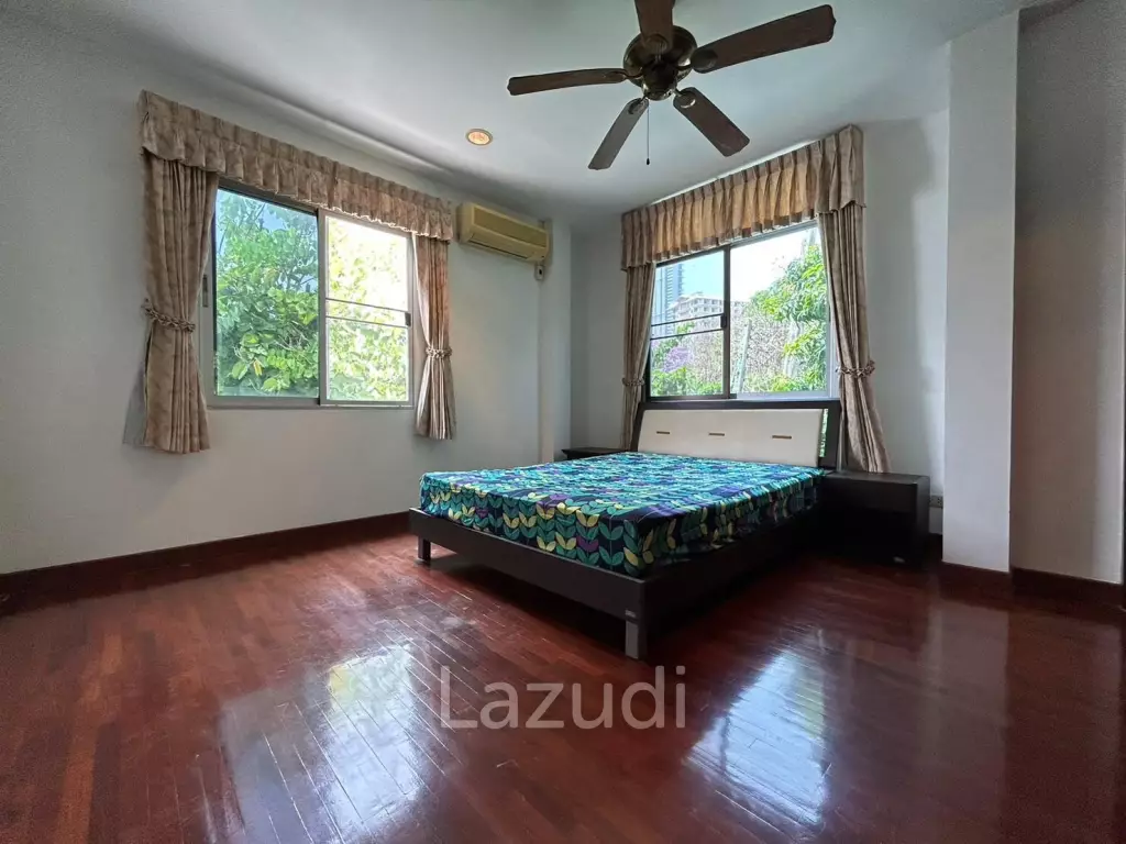 บ้าน 4 ห้องนอนในวงศ์อมาตย์ให้เช่า