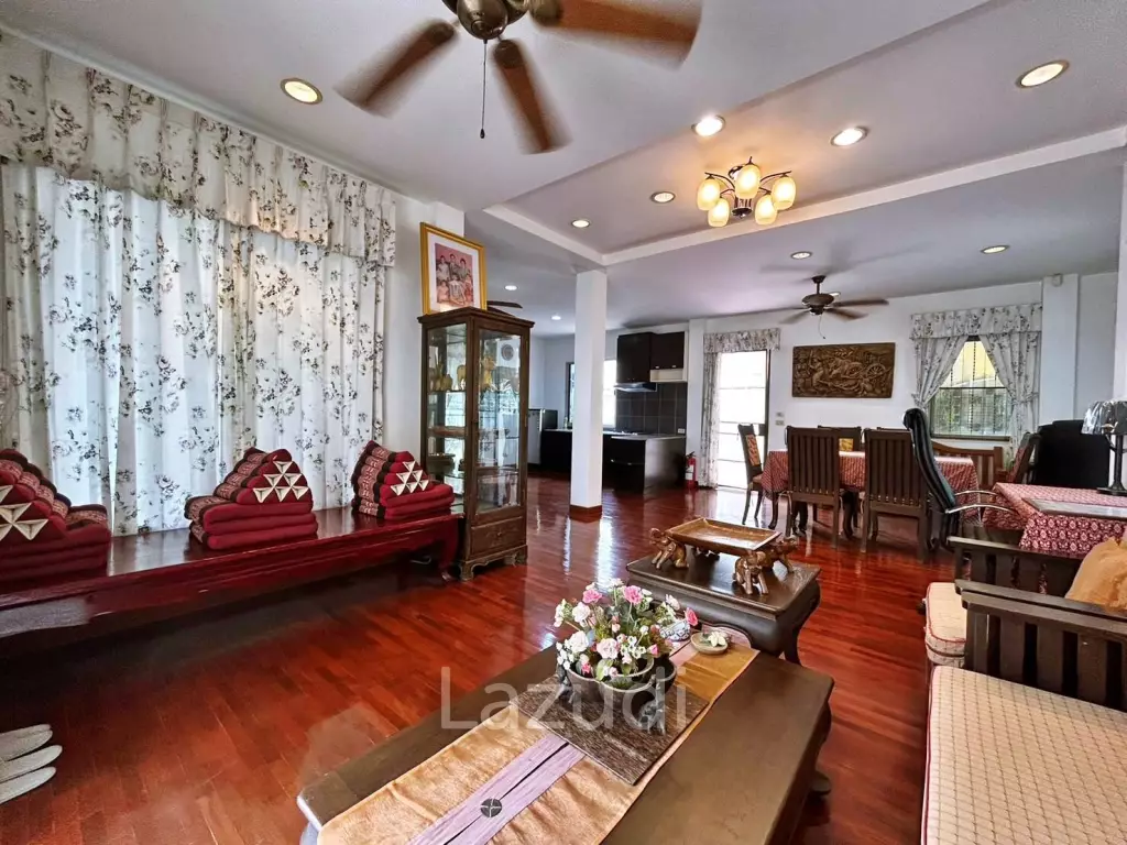 บ้าน 4 ห้องนอนในวงศ์อมาตย์ให้เช่า