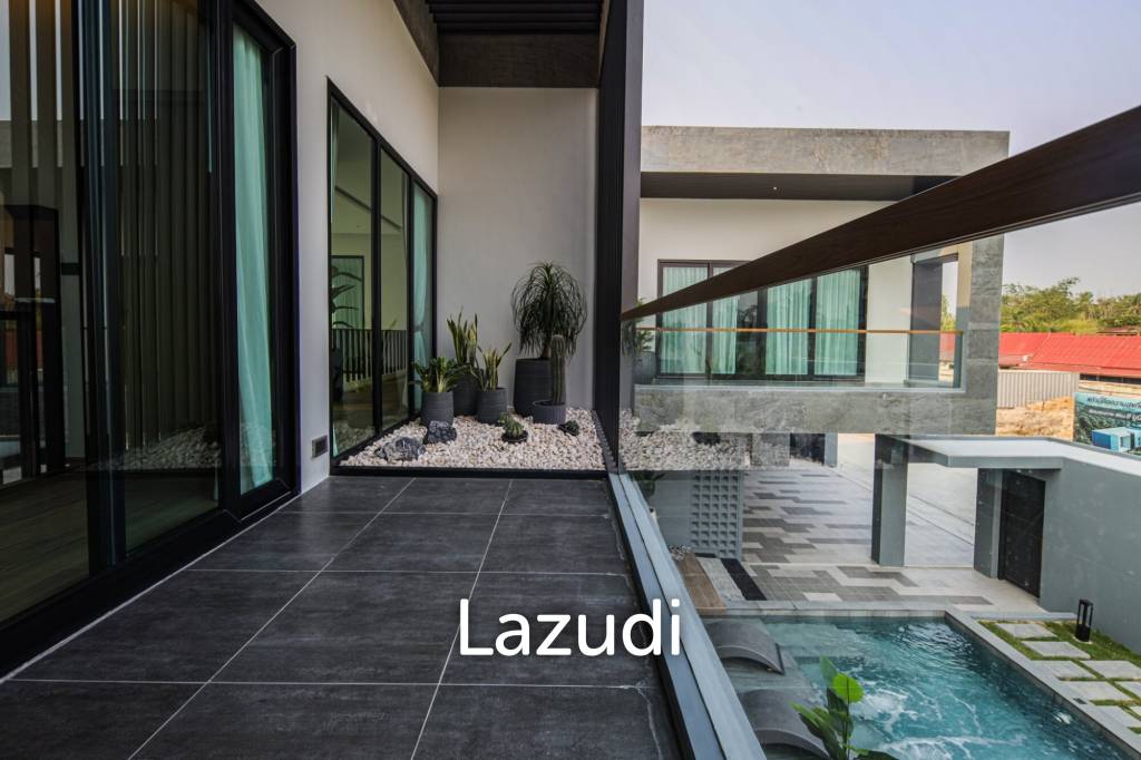 Luxury Private Pool House for Sale