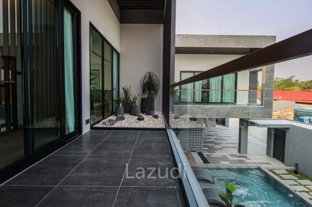 Luxury Private Pool House for Sale