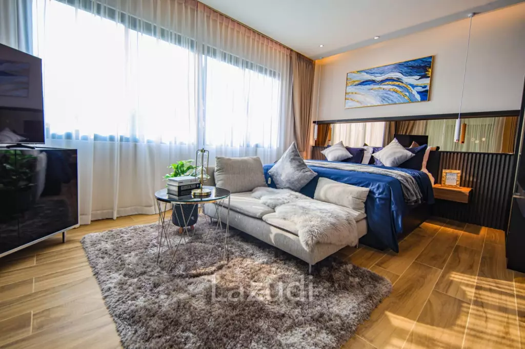 Luxury Private Pool House for Sale