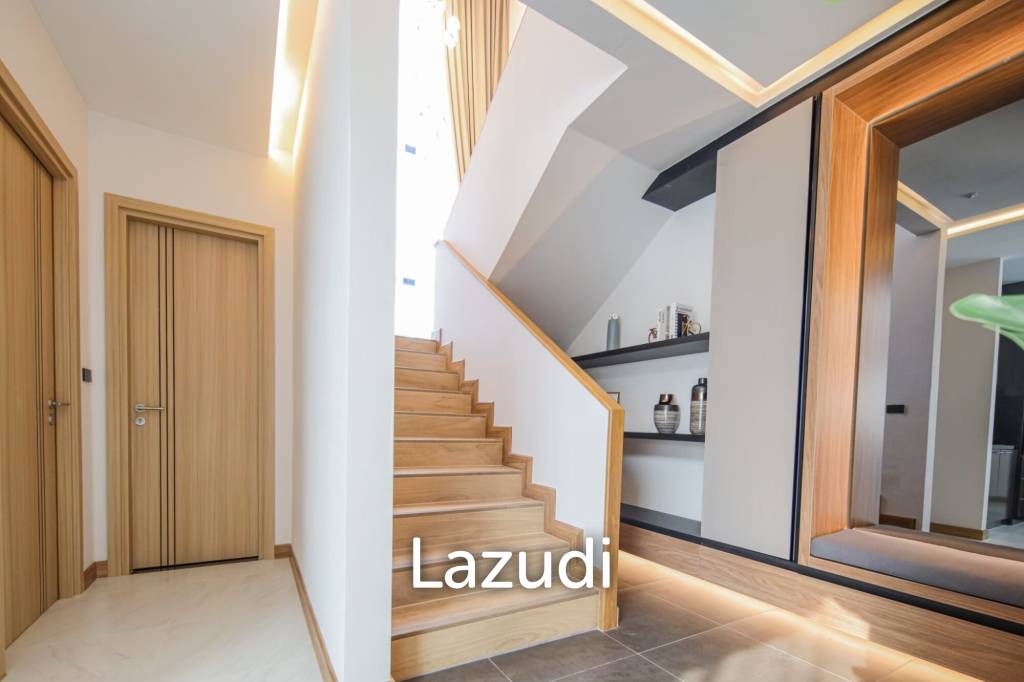 Luxury Private Pool House for Sale