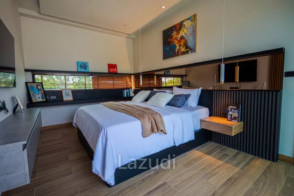 Luxury Private Pool House for Sale