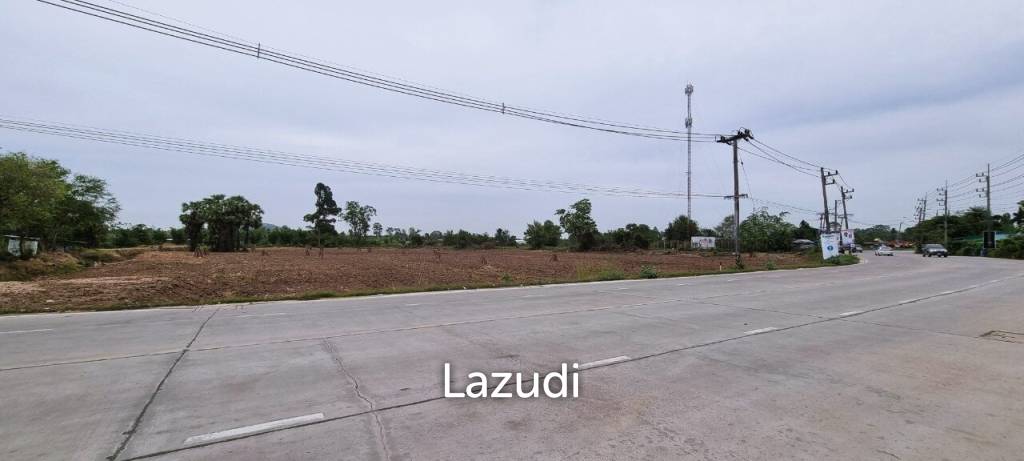 Large Land Plot for Sale in Huay Yai
