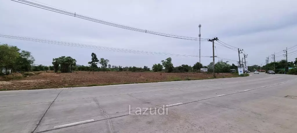 Large Land Plot for Sale in Huay Yai