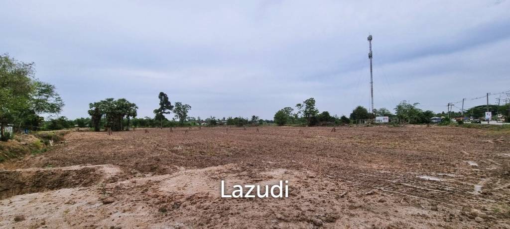Large Land Plot for Sale in Huay Yai
