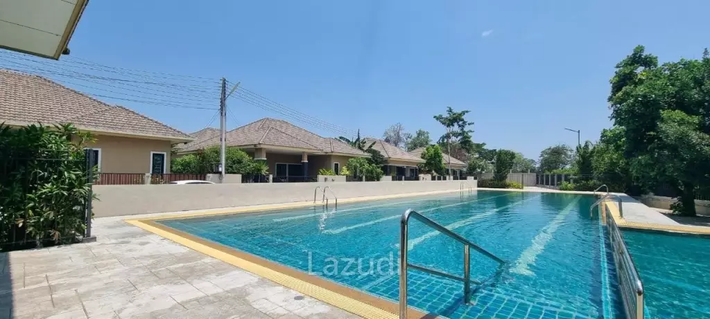 4 Bedrooms 250 SQ.M House in Sattahip