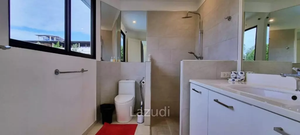Private 6 Bedrooms House for Sale