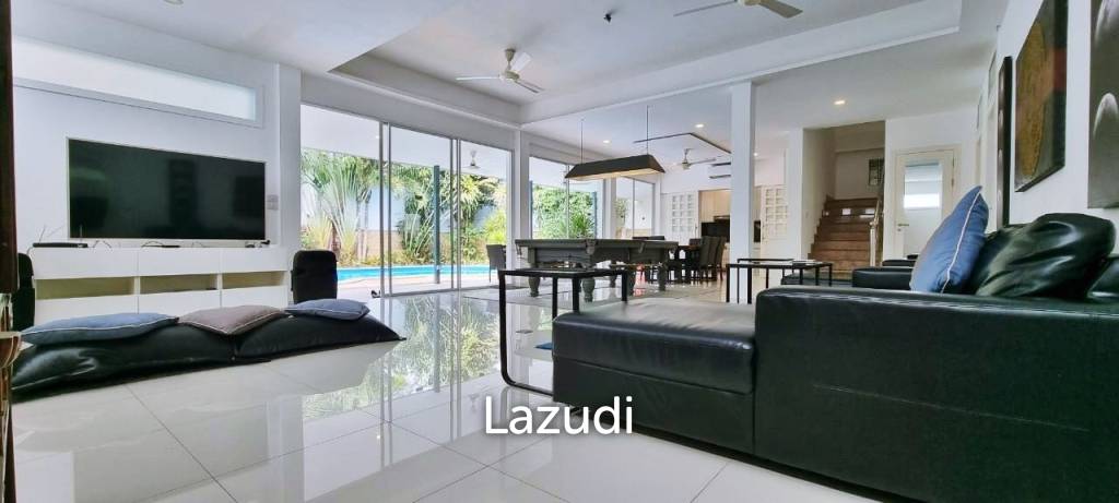 Private 6 Bedrooms House for Sale