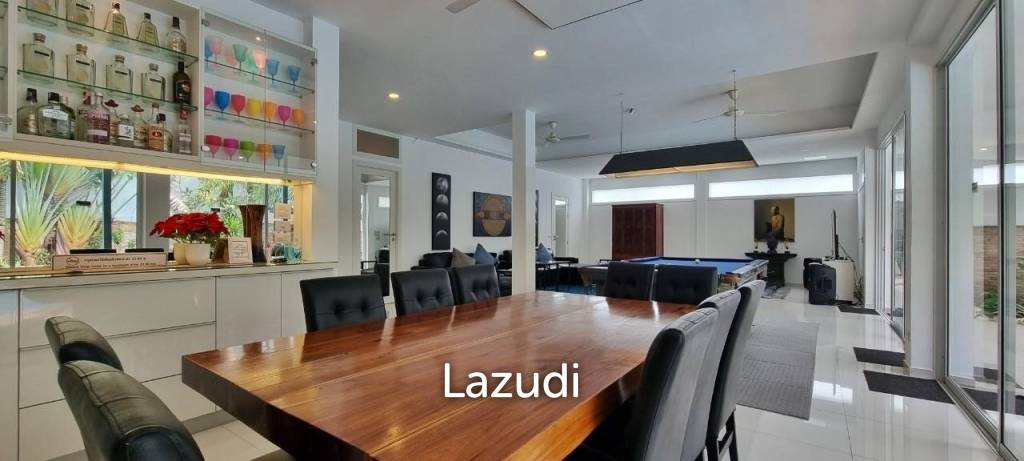 Private 6 Bedrooms House for Sale