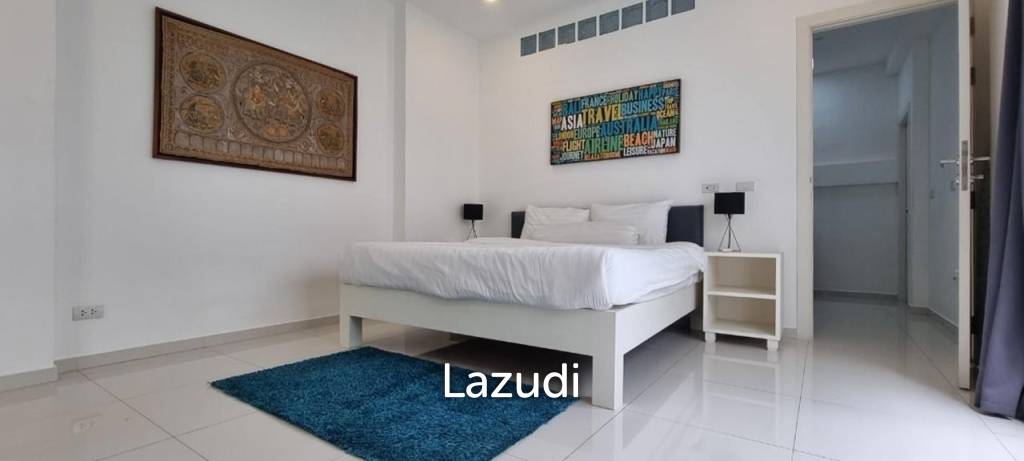Private 6 Bedrooms House for Sale