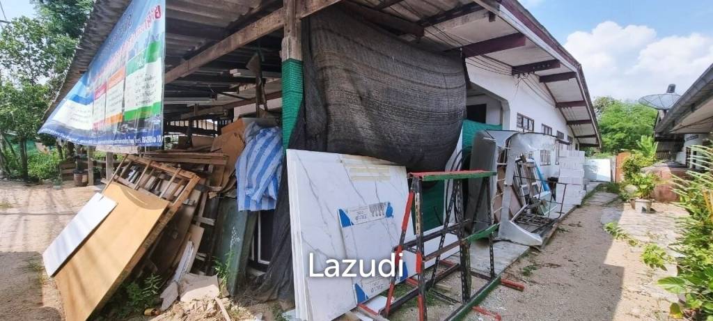 Building and Land for Sale at Huay Yai