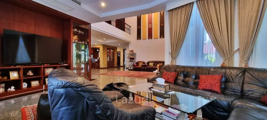 Wonderful 10 Bedrooms House for Sale