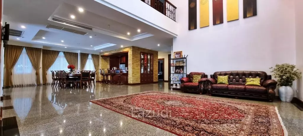 Wonderful 10 Bedrooms House for Sale