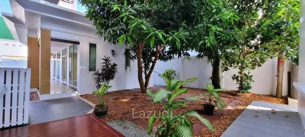 Wonderful 10 Bedrooms House for Sale