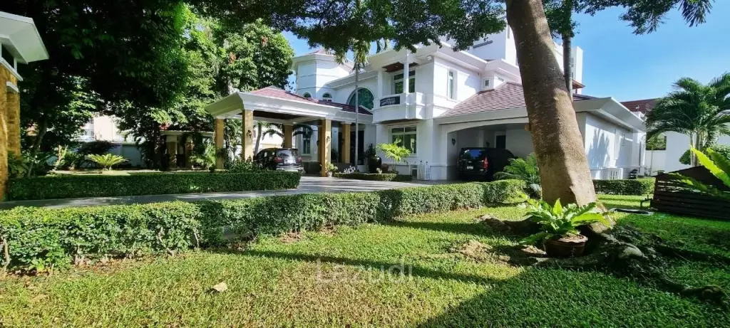Wonderful 10 Bedrooms House for Sale