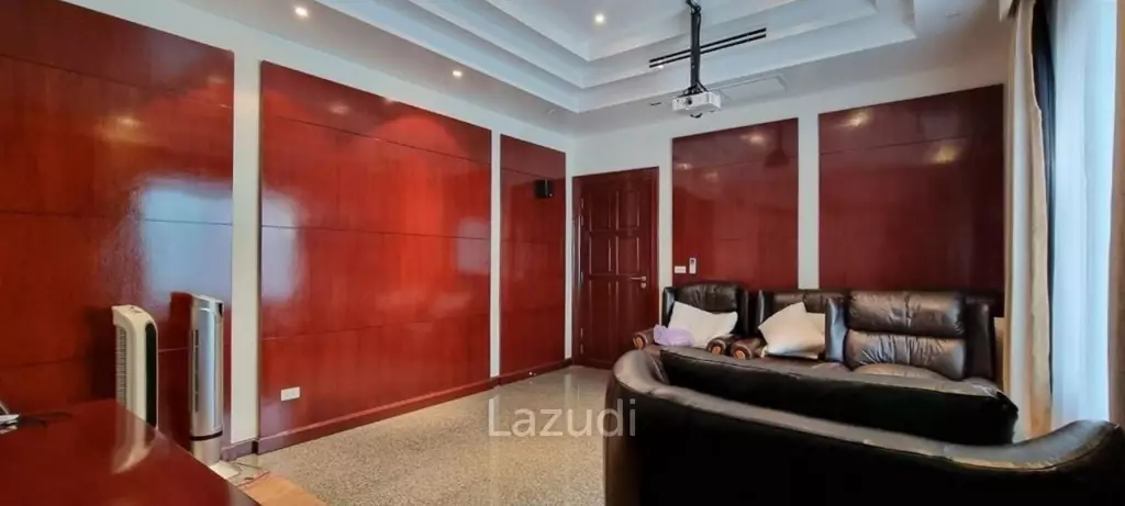 Wonderful 10 Bedrooms House for Sale
