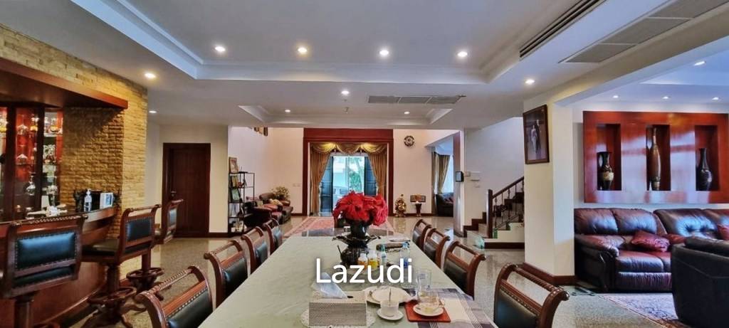 Wonderful 10 Bedrooms House for Sale