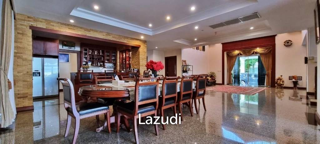 Wonderful 10 Bedrooms House for Sale